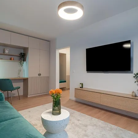 Bellona Near Ior Park Apartament *