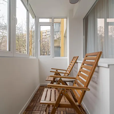 Bellona Near Ior Park Apartament *